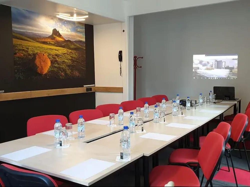 Hotel Actuel Chambery Centre Gare Exterior photo